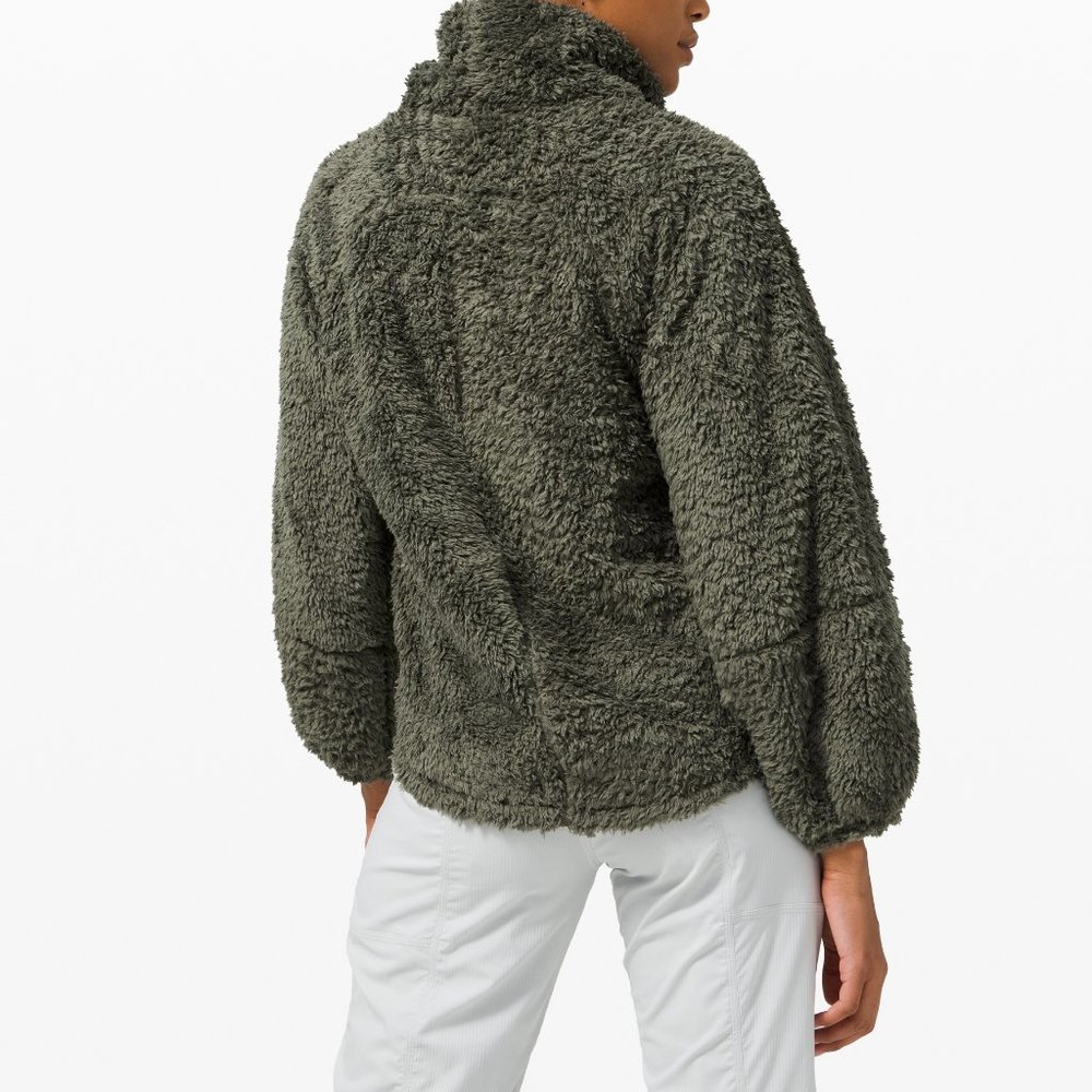 LULULEMON Warm Restore Sherpa Pullover In Green - Picture 2 of 3